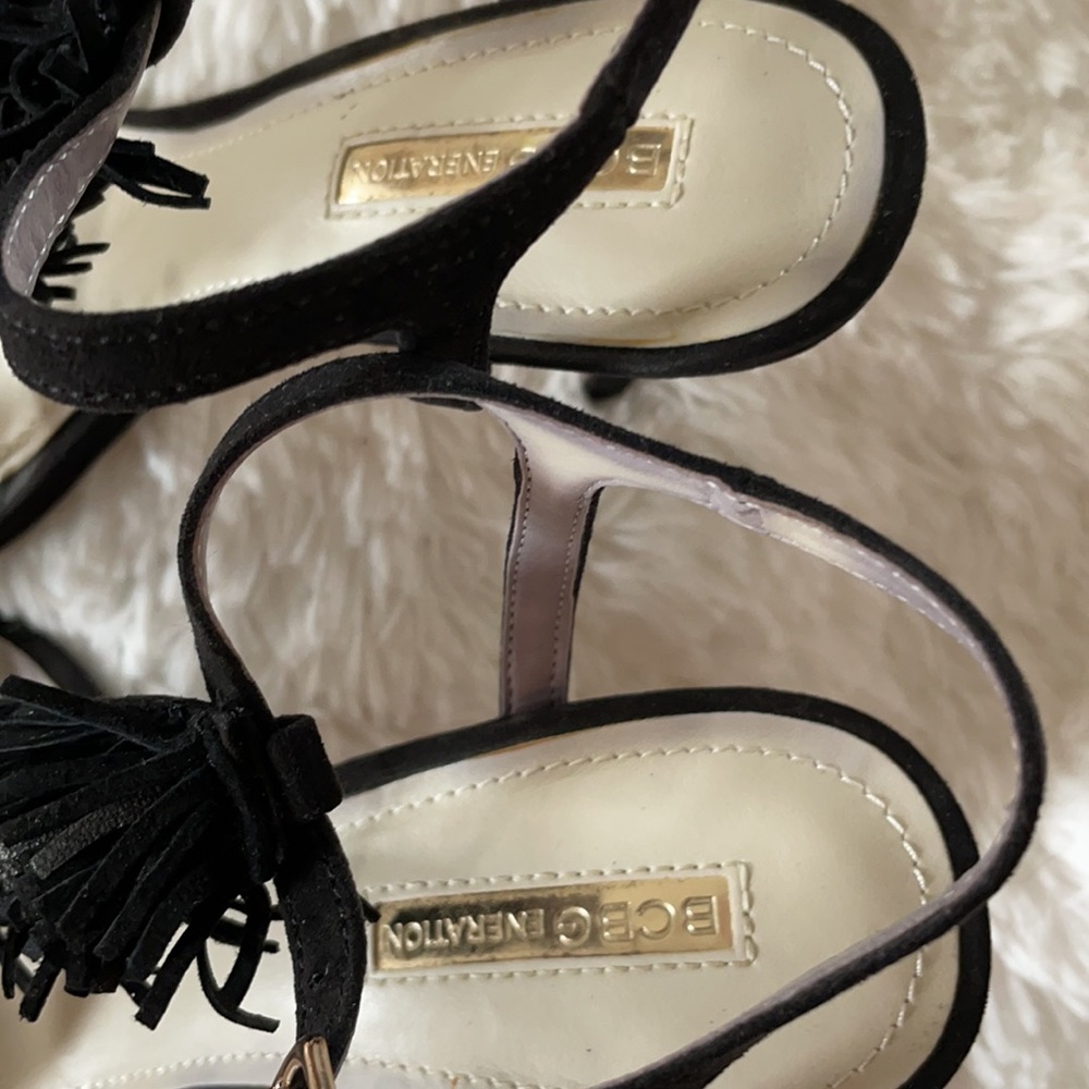 ❌SOLD❌BCBG Heels - Picture 4 of 6